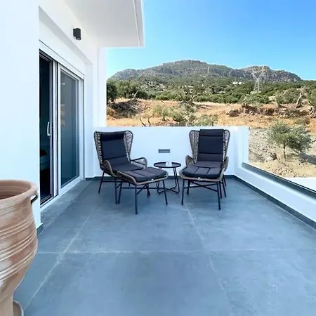 Villa Alexander, Strandnahe Bergvilla Mit Pool Makry Gialos (Crete)